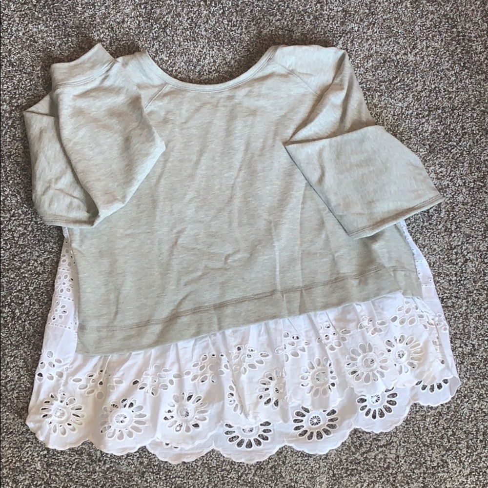 Eyelet top